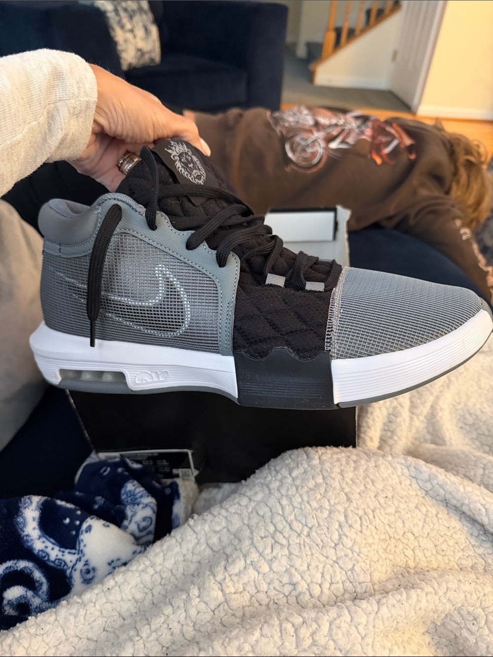 LeBron Witness 8’s Men’s Size 14